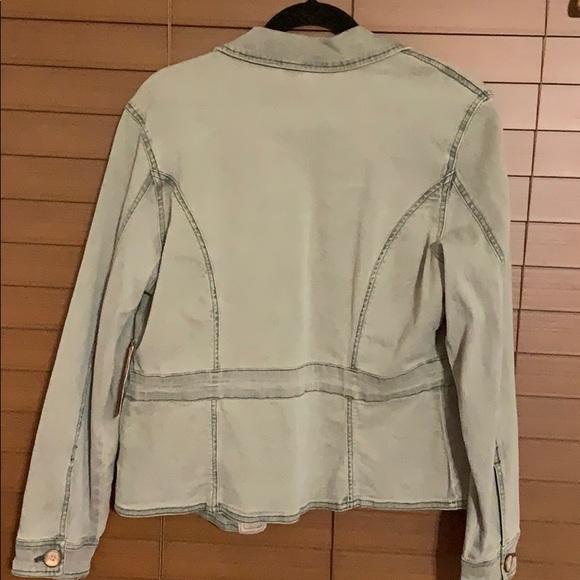 Jacket - Picture 2 of 3